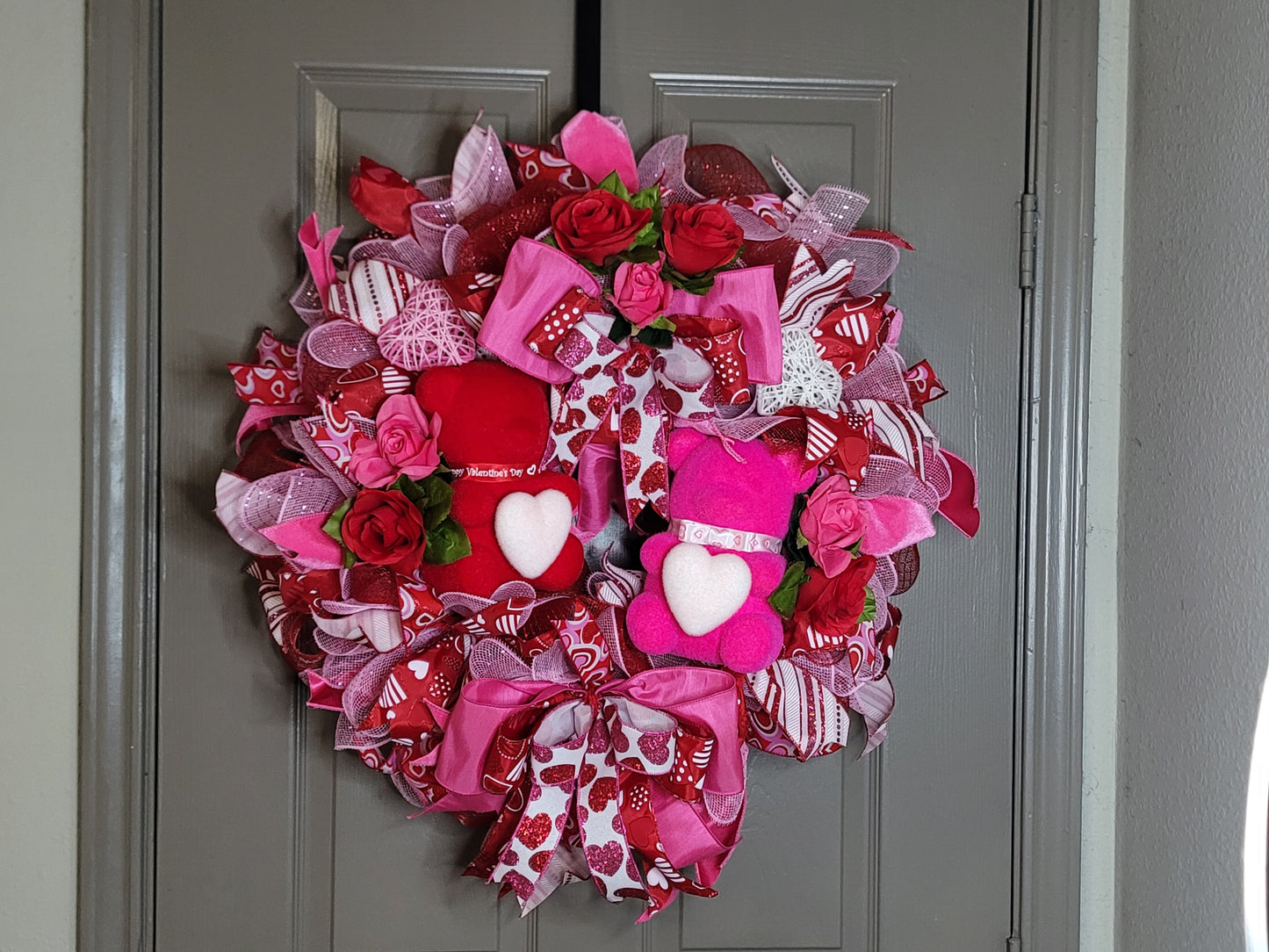 Teddy Bear Valentine's wreath, winter wreath, Everyday wreath, door hanger, pink and red Valentine's wreath