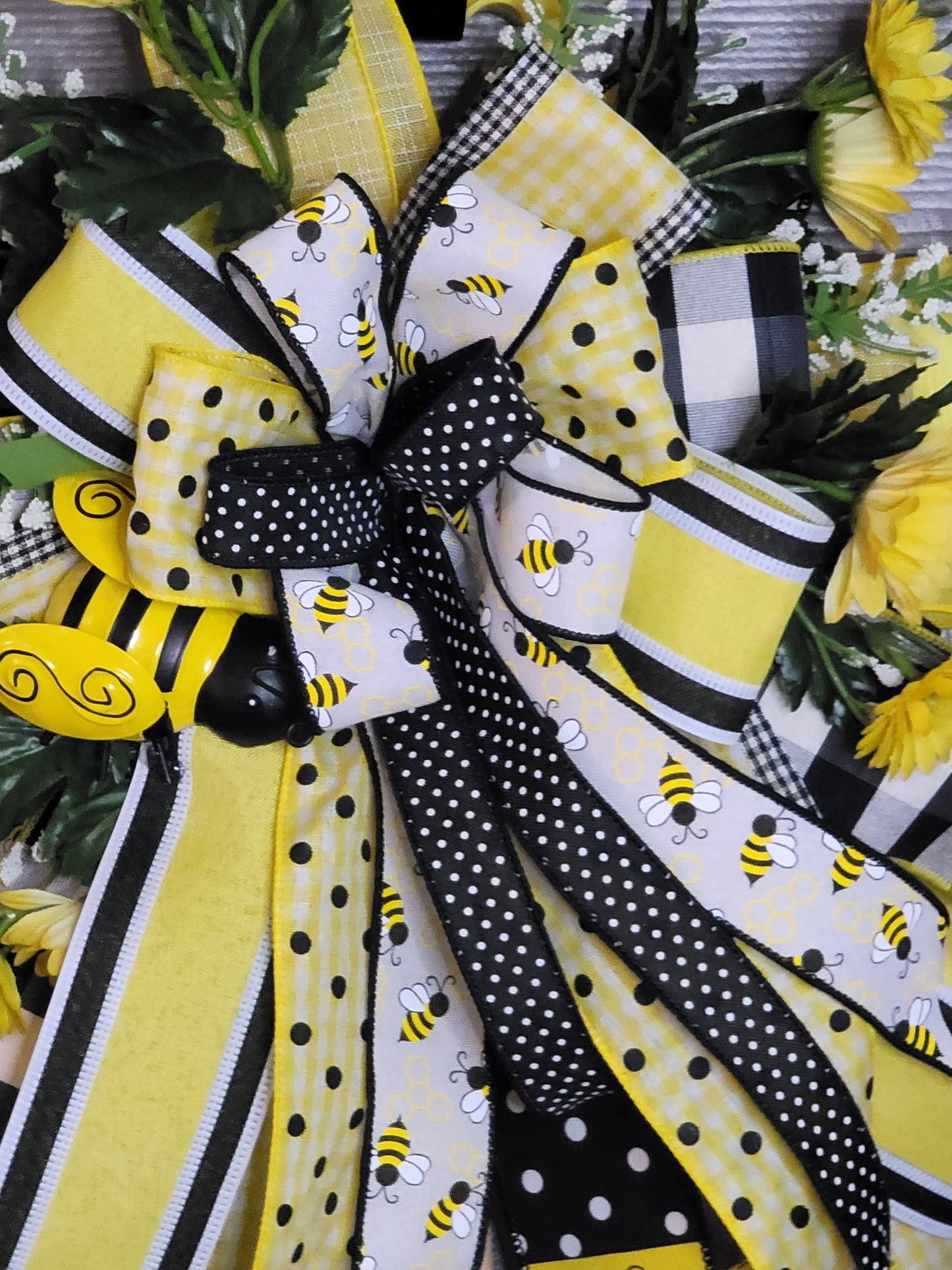 Yellow Bumble Bee Shovel and door hanger