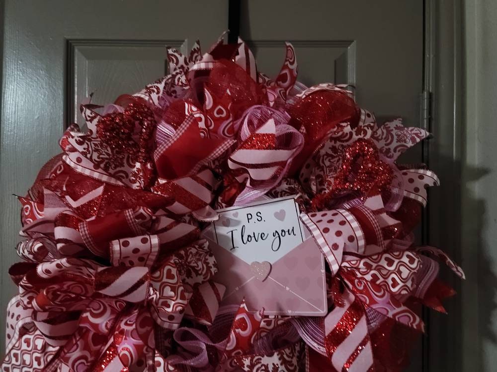 Valentine's wreath,  winter wreath, Everyday wreath,  door hanger