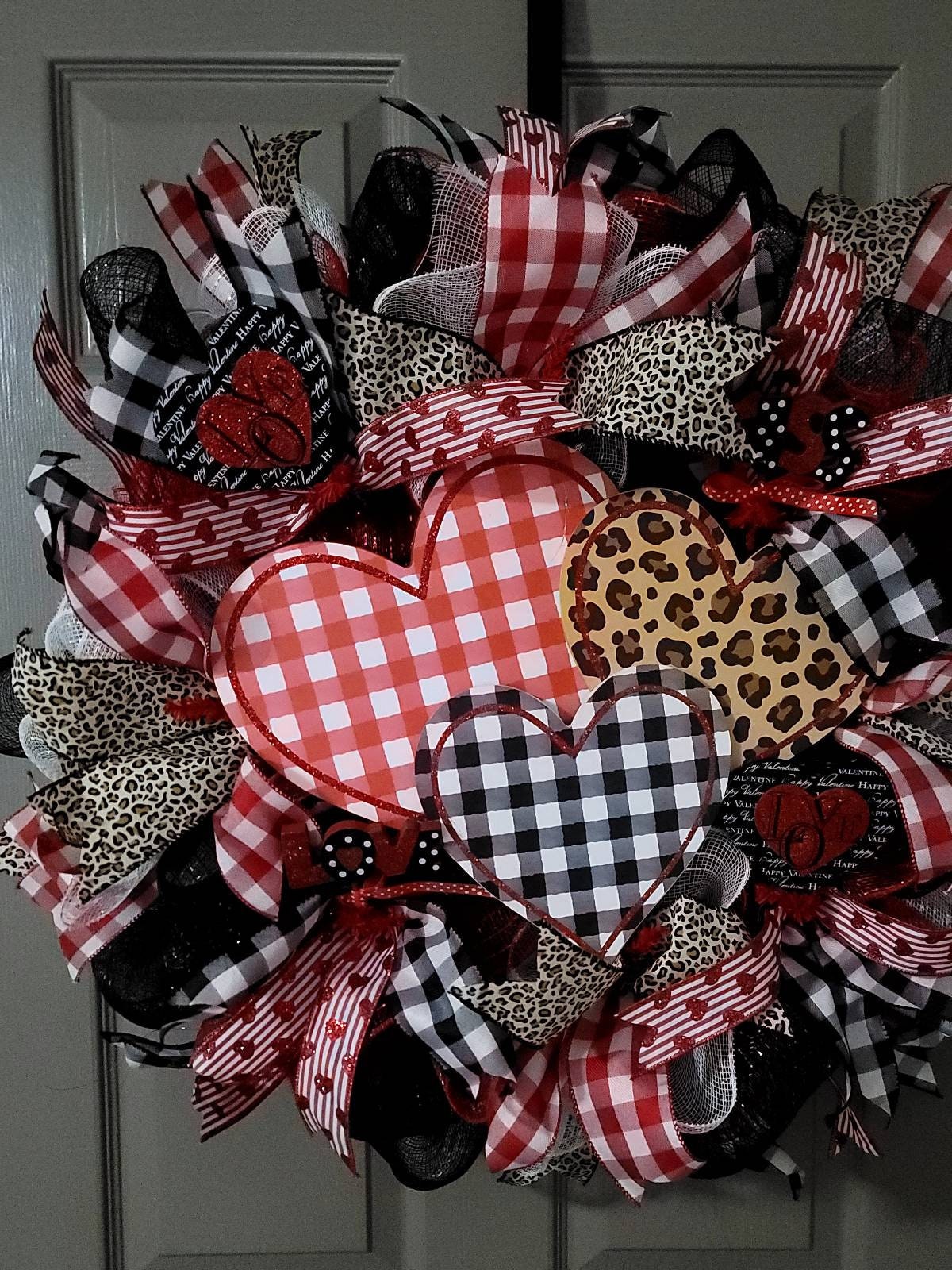 Valentine's wreath,  winter wreath,  holiday wreath,  door decor,  home decor,  door hanger