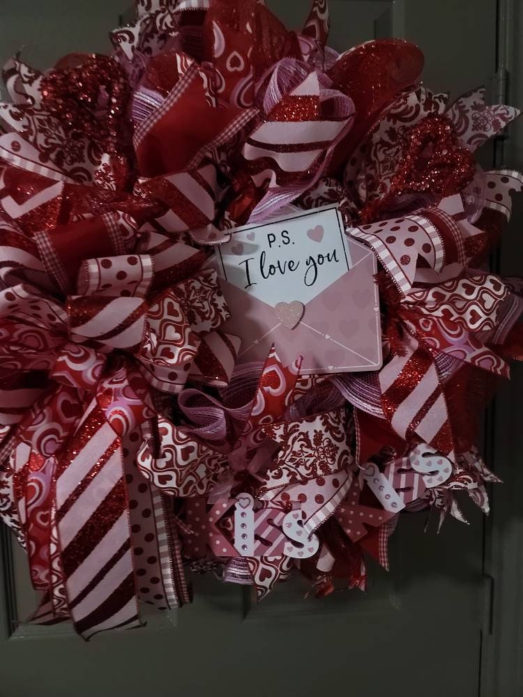 Valentine's wreath,  winter wreath, Everyday wreath,  door hanger