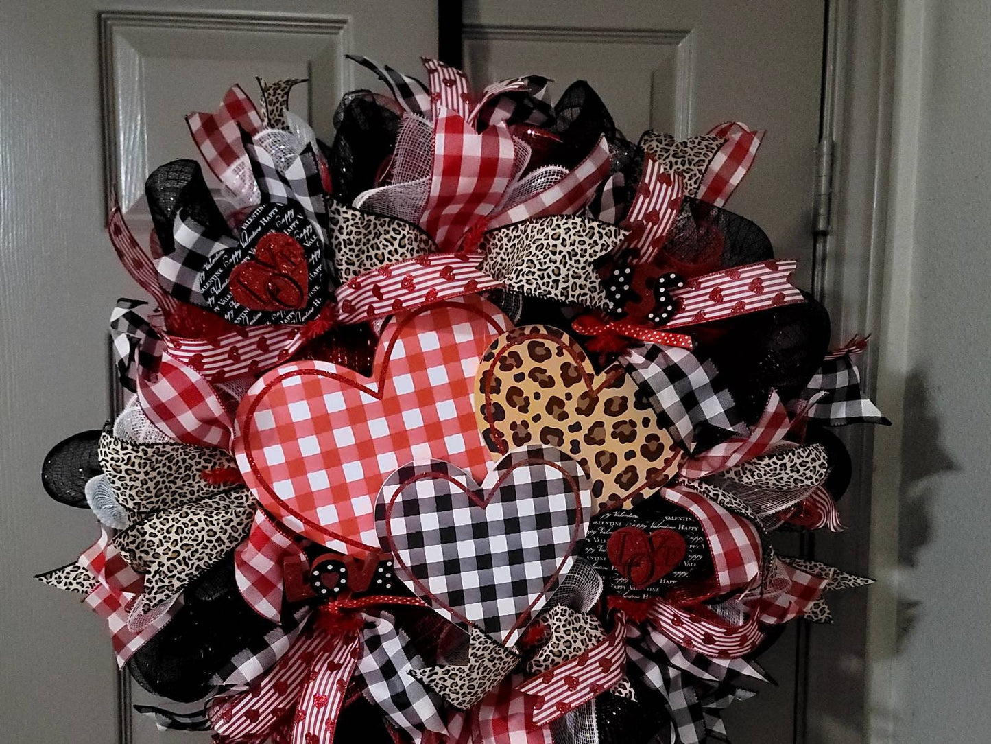 Valentine's wreath,  winter wreath,  holiday wreath,  door decor,  home decor,  door hanger