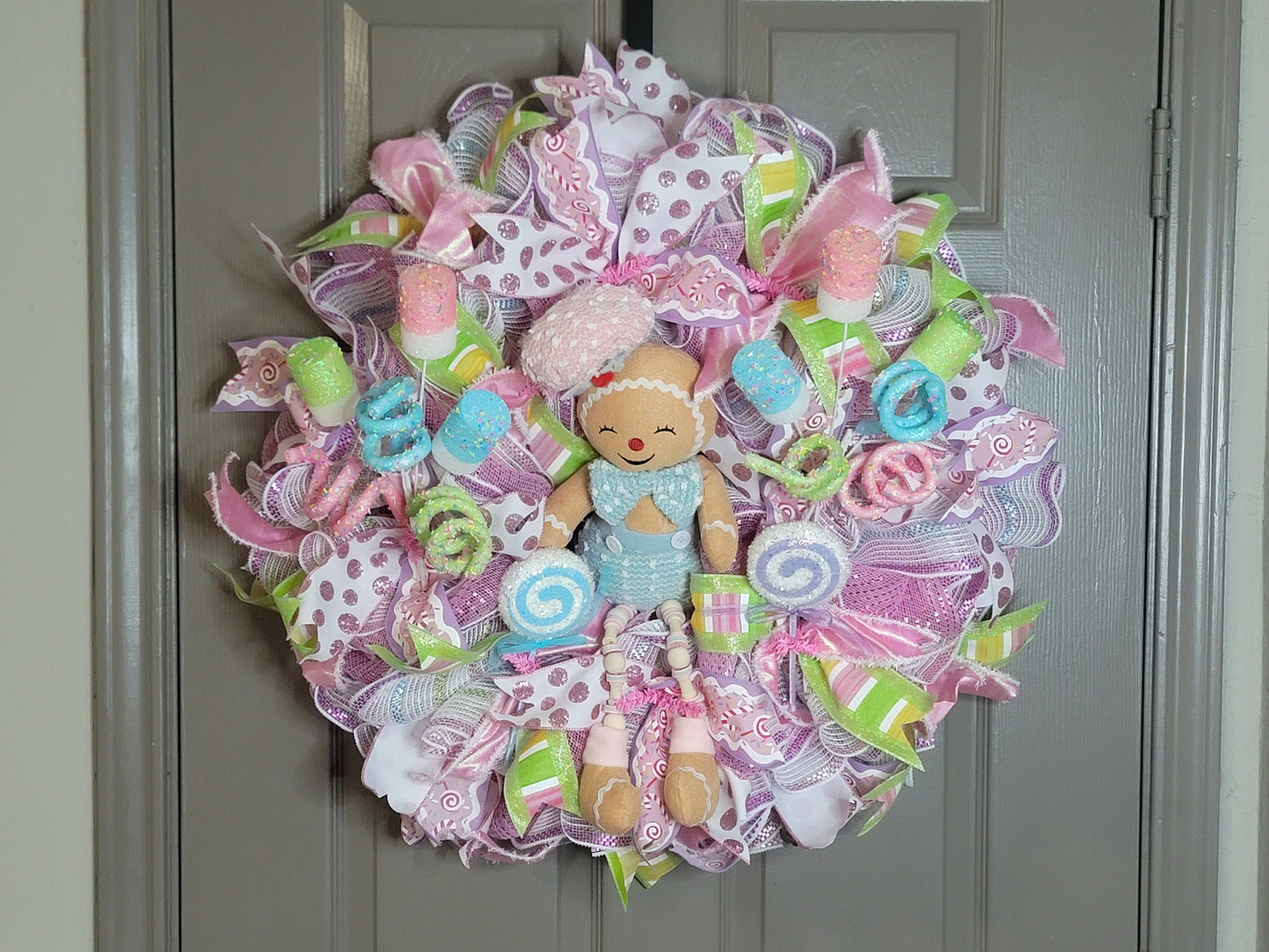 Christmas wreath,  Door wreath,  holiday wreath,  winter wreath, pink and white, candyland wreath,  front door wreath, Gingerbread wreath