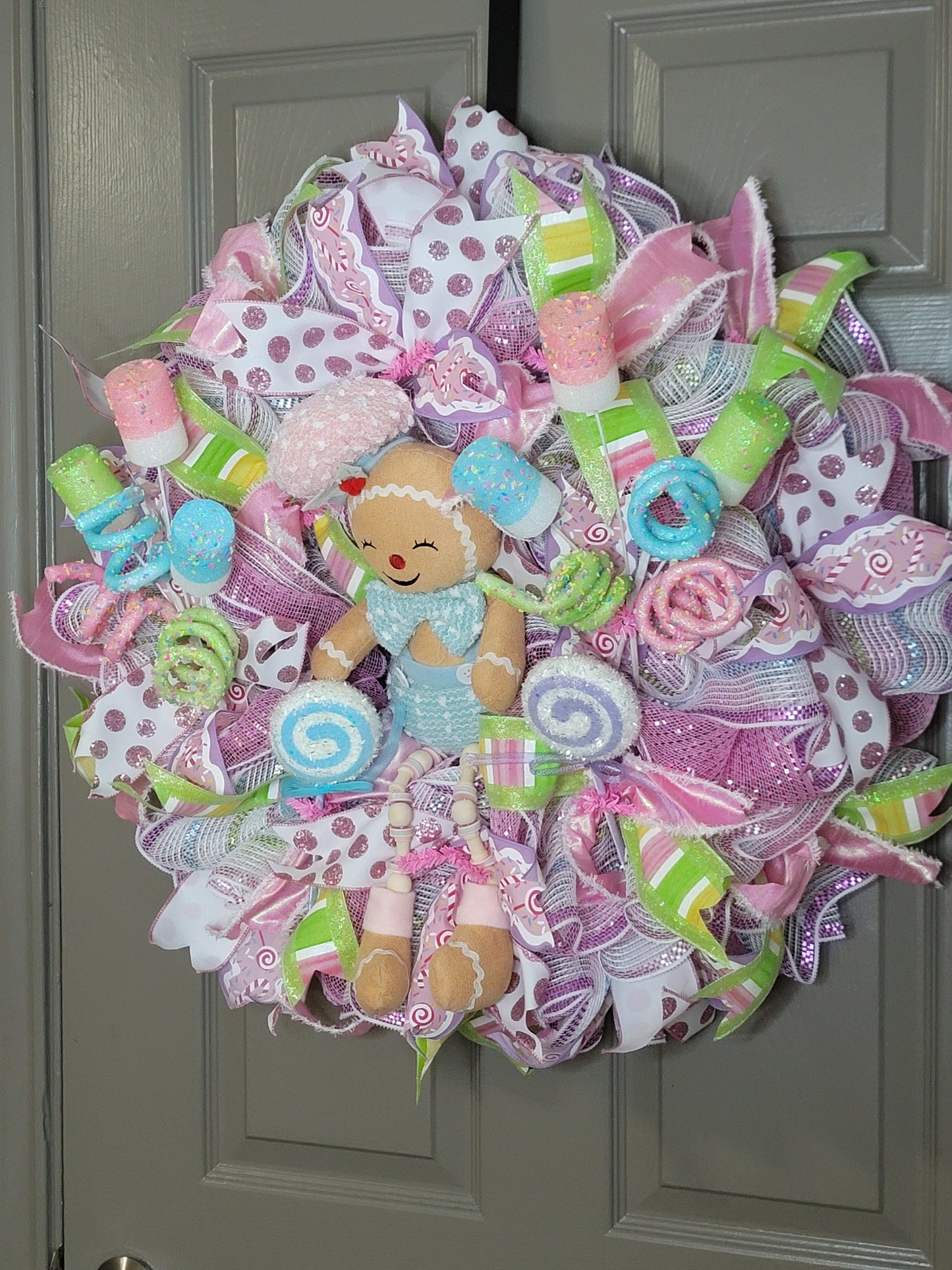 Christmas wreath,  Door wreath,  holiday wreath,  winter wreath, pink and white, candyland wreath,  front door wreath, Gingerbread wreath